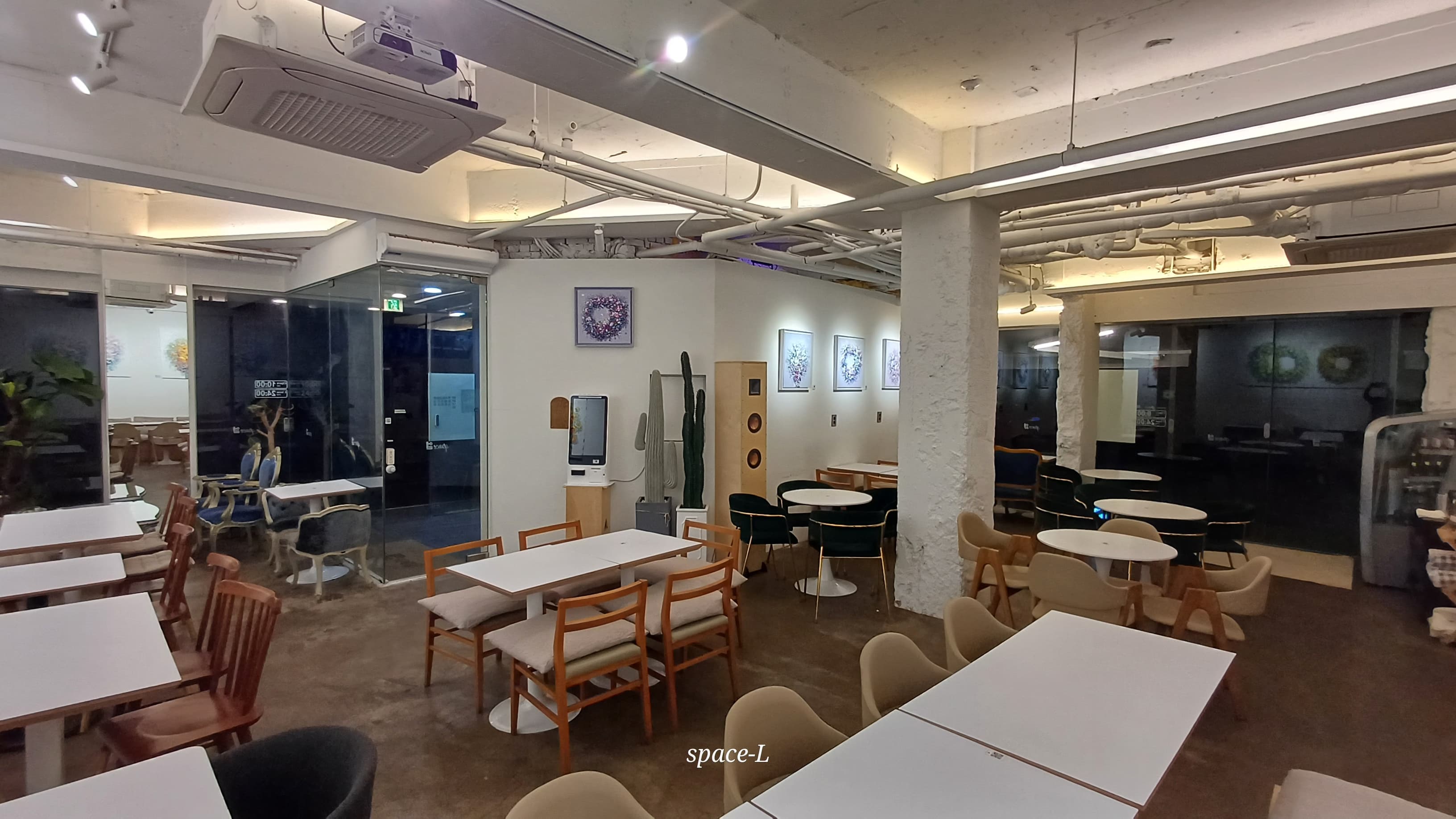 Caffe Space-L 8